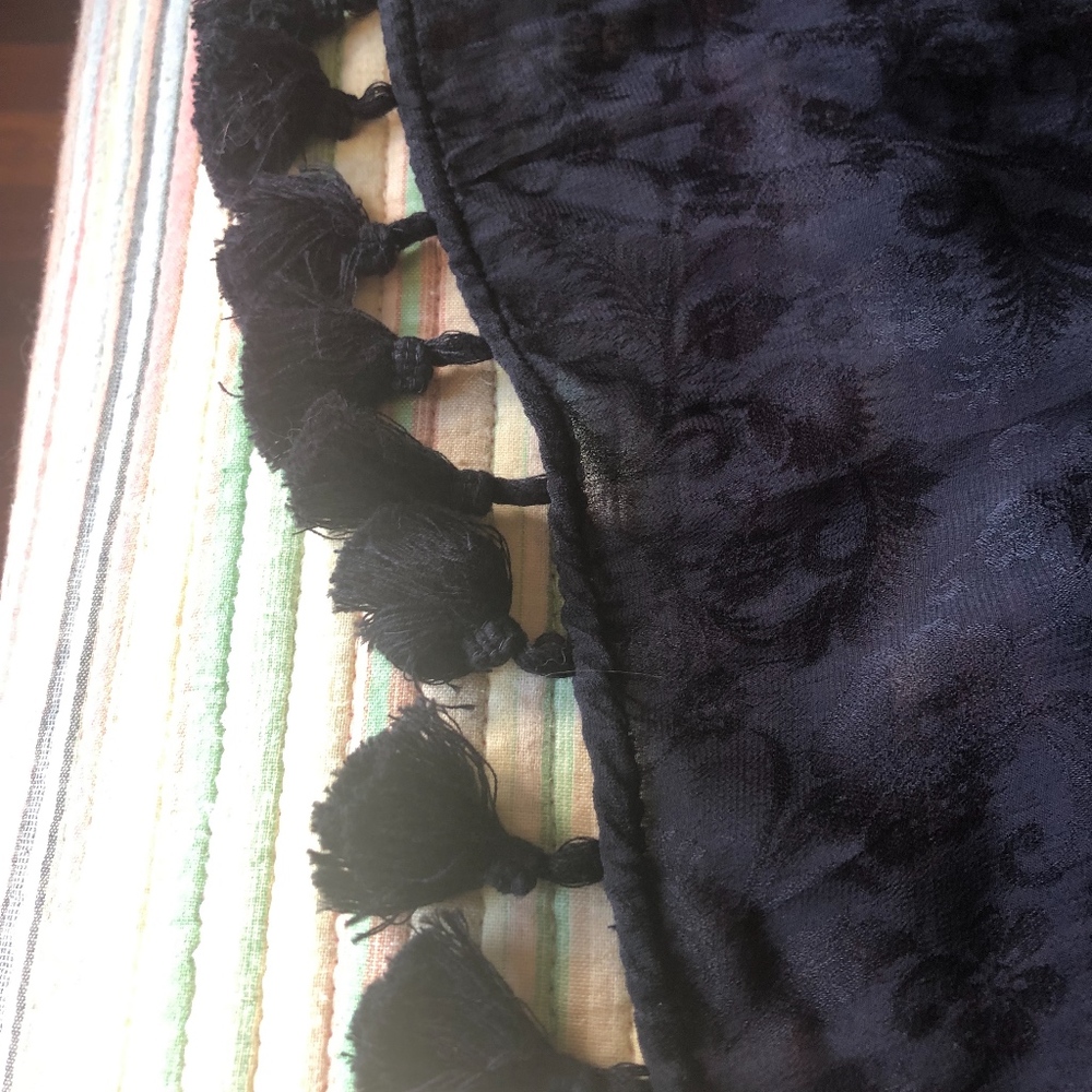 Embroidered Blouse - Picture 4 of 4